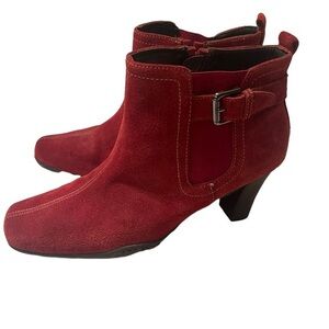 Aerosoles Ankle Boots with Heels Cranberry size 7 1/2B NWOT